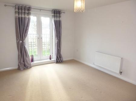 2 bedroom Flat to let in Upperbrook Court, Greenbrook Fold, Burnley, BB12