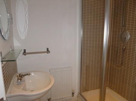 2 bedroom Flat to let in Upperbrook Court, Greenbrook Fold, Burnley, BB12