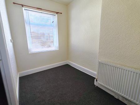 1 bedroom Flat to let in Rosegrove Lane, Burnley, BB12
