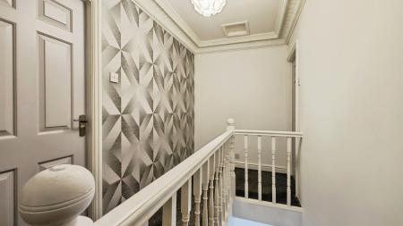 2 bedroom Flat to let in Accrington Road, Burnley, BB11