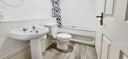 2 bedroom Apartment to let in Lisbon Drive, Burnley, BB11