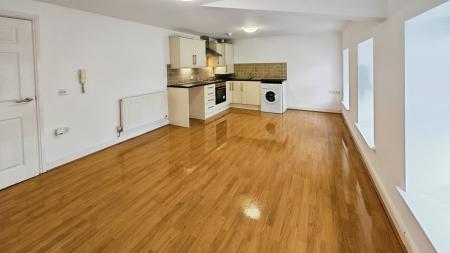 2 bedroom Flat to let in Ightenhill Street, Padiham, BB12