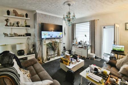 2 bedroom Terraced House for sale in Gannow Lane, Burnley, BB12