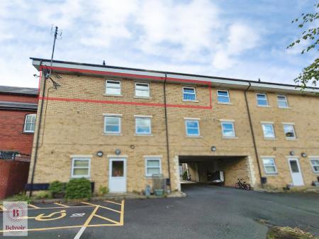 2 bedroom Flat to let in Lincoln Court, Station Road, Padiham, BB12