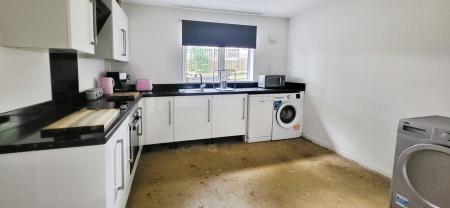 3 bedroom Terraced House to let in Whitegate Close, Padiham, BB12