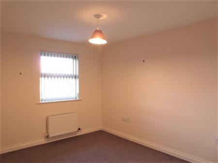2 bedroom Flat to let in Lincoln Court, Station Road, Padiham, BB12
