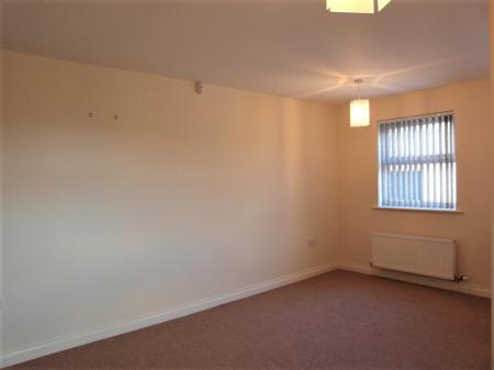 2 bedroom Flat to let in Lincoln Court, Station Road, Padiham, BB12