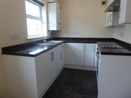 2 bedroom Flat to let in Lincoln Court, Station Road, Padiham, BB12