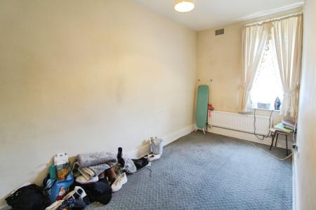 2 bedroom Terraced House for sale in Burnley Road, Colne, BB8