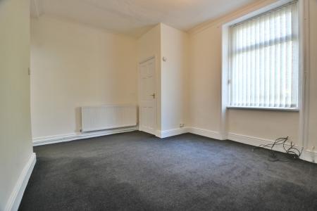 3 bedroom Terraced House to let in Burnley Road, Padiham, BB12