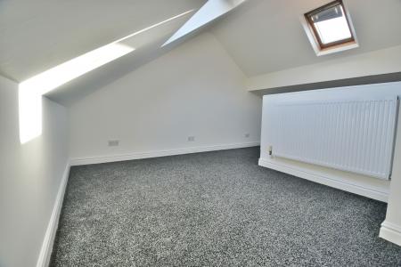 3 bedroom Terraced House to let in Burnley Road, Padiham, BB12