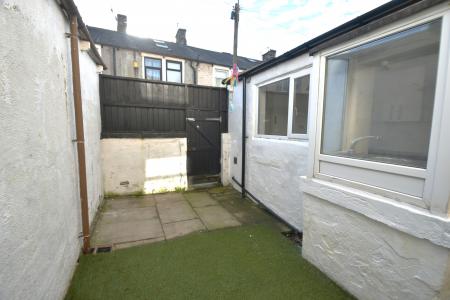 3 bedroom Terraced House to let in Burnley Road, Padiham, BB12