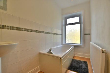 3 bedroom Terraced House to let in Burnley Road, Padiham, BB12