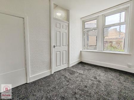 1 bedroom Flat to let in Leeds Road, Nelson, BB9