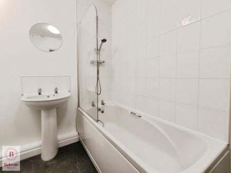 2 bedroom Terraced House to let in Laithe Street, Burnley, BB11