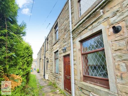 2 bedroom Terraced House for sale in Halstead Street, Worsthorne, BB10