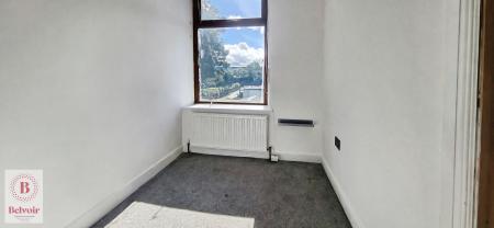 4 bedroom Semi-detached house to let in Thornhill Street, Burnley, BB12