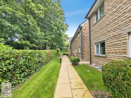 2 bedroom Flat to let in Birchfield Mews, Burnley, BB12