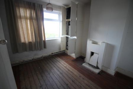 2 bedroom Semi-detached house for sale in Ashforth Avenue, Heanor, DE75