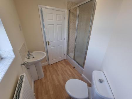 2 bedroom Flat to let in Occupation Lane, Woodville, Burton Upon Trent, DE11