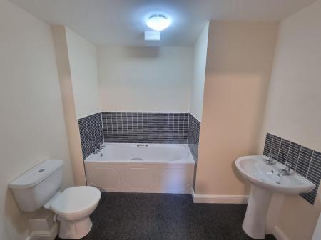 2 bedroom Flat to let in Occupation Lane, Woodville, Burton Upon Trent, DE11