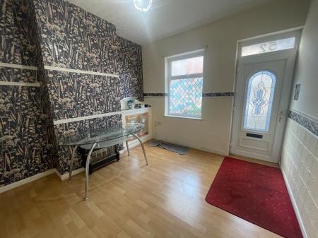 2 bedroom Terraced House to let in Uxbridge Street, Burton Upon Trent, DE14