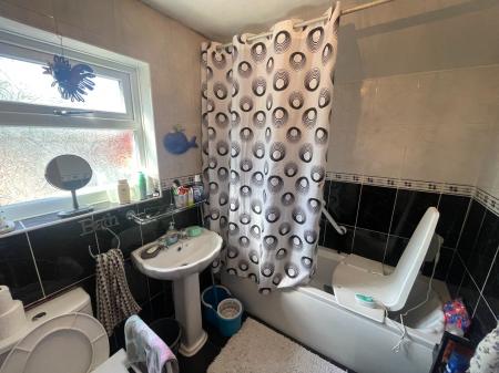 3 bedroom Terraced House for sale in Beech Street, Burton Upon Trent, DE14