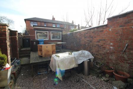 2 bedroom End of terrace house for sale in Hollins Road, Oldham, OL8