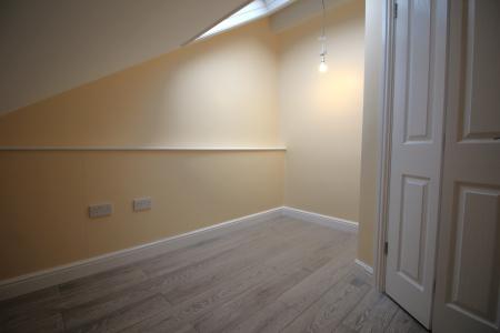 5 bedroom Detached house to let in Links View, Rochdale, OL11