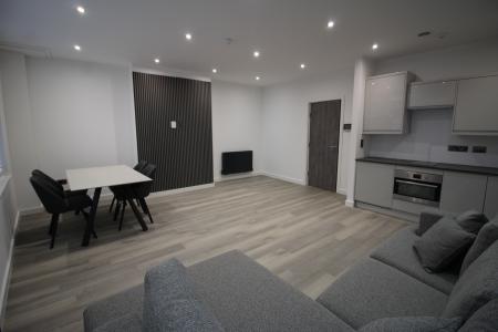 2 bedroom Duplex to let in Silver Street, Bury, BL9