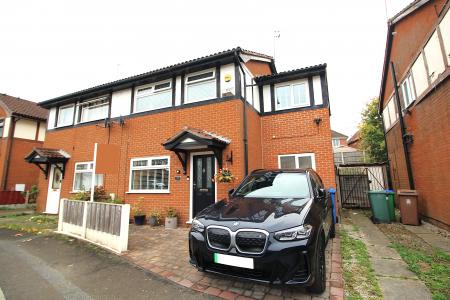 Wham Bar Drive, Heywood, OL10