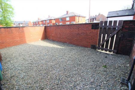 2 bedroom Terraced House for sale in Dumers Lane, Radcliffe, M26