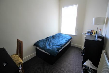 2 bedroom Terraced House for sale in Dumers Lane, Radcliffe, M26