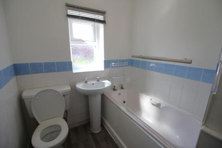 2 bedroom End of terrace house to let in Chancery Lane, Shaw, OL2