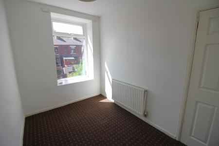 2 bedroom End of terrace house to let in Chancery Lane, Shaw, OL2