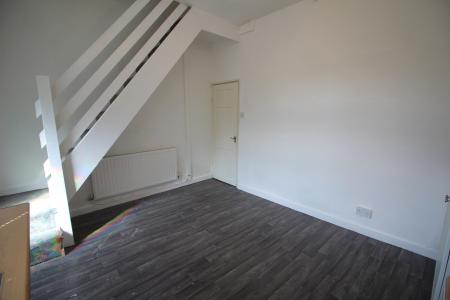 2 bedroom End of terrace house to let in Chancery Lane, Shaw, OL2