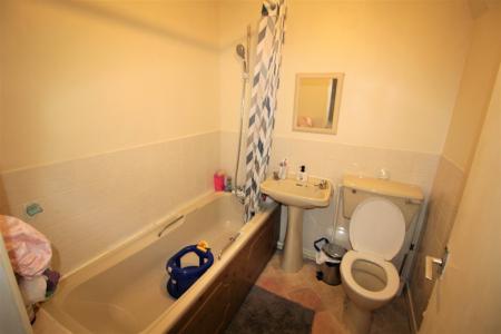 2 bedroom Terraced House for sale in Lumn Road, Hyde, SK14