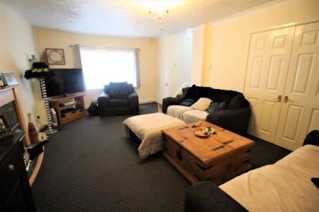 2 bedroom Terraced House for sale in Mansfield Street, Ashton-Under-Lyne, OL7