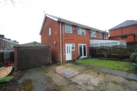 3 bedroom Semi-detached house for sale in Glendon Court, Oldham, OL1