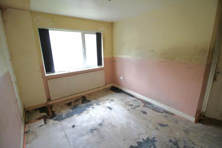 3 bedroom Semi-detached house for sale in Glendon Court, Oldham, OL1