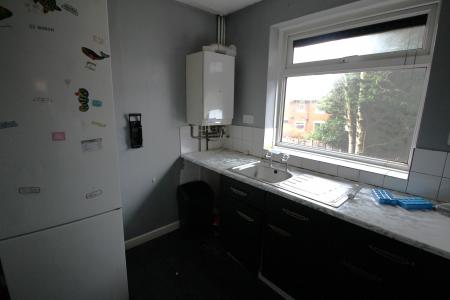 1 bedroom Flat for sale in Foxglove Drive, Bury, BL9