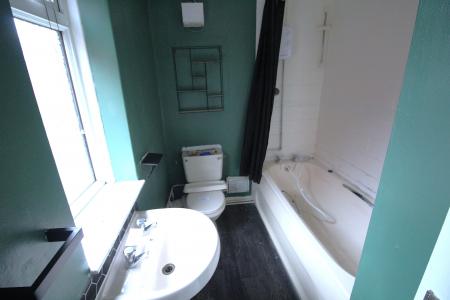 1 bedroom Flat for sale in Foxglove Drive, Bury, BL9