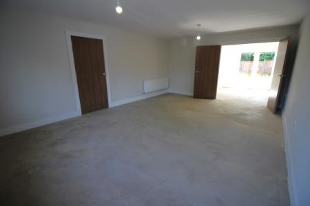 5 bedroom Semi-detached house for sale in Walker Road, Manchester, M9