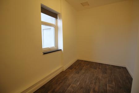 1 bedroom Flat to let in Walmersley Road, Bury, BL9