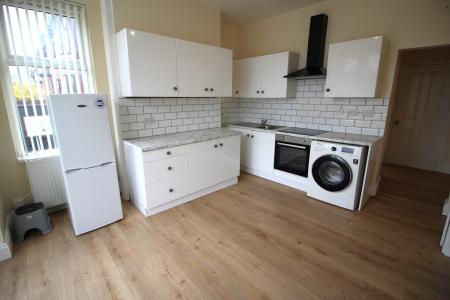 1 bedroom Ground floor flat to let in Seymour Road, Manchester, M8