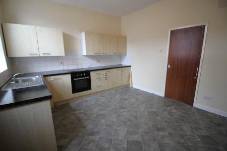 2 bedroom Terraced House to let in Spring Street, Oldham, OL4