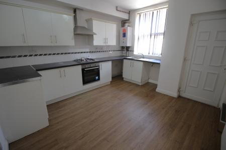 2 bedroom Terraced House to let in Hanson Street, Oldham, OL4