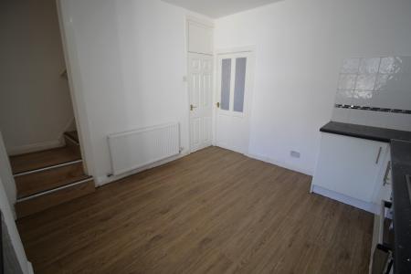 2 bedroom Terraced House to let in Hanson Street, Oldham, OL4