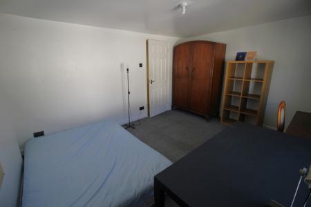 2 bedroom Terraced House to let in Copster Place, Oldham, OL8