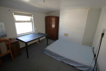 2 bedroom Terraced House to let in Copster Place, Oldham, OL8